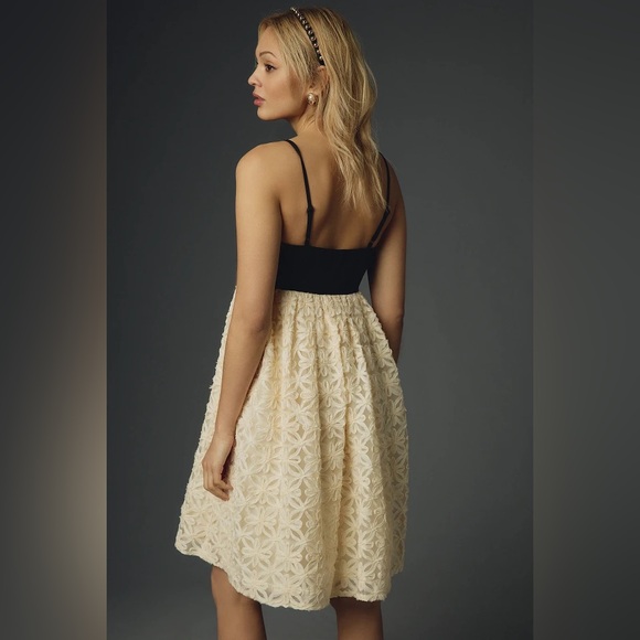 FLORAL LACE MINI DRESS SIZE SMALL | Anthropologie - Picture 3 of 6